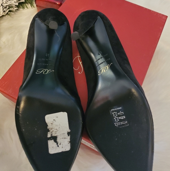 Roger Vivier- Black Suede Heels - Picture 4 of 4